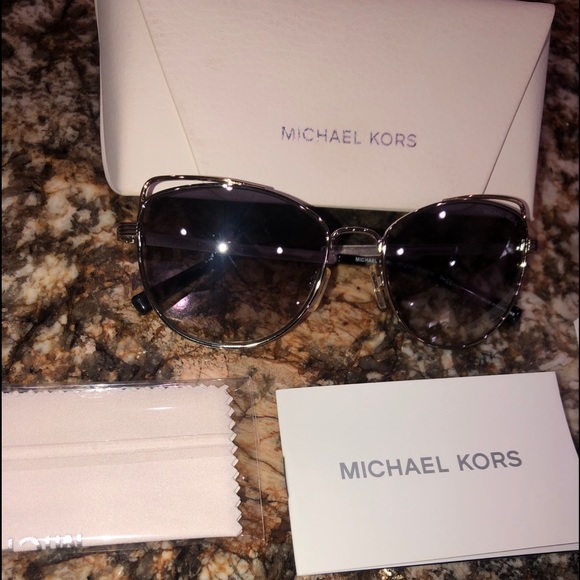 Michael Kors sunglasses eye gold silver cat eye with case like new